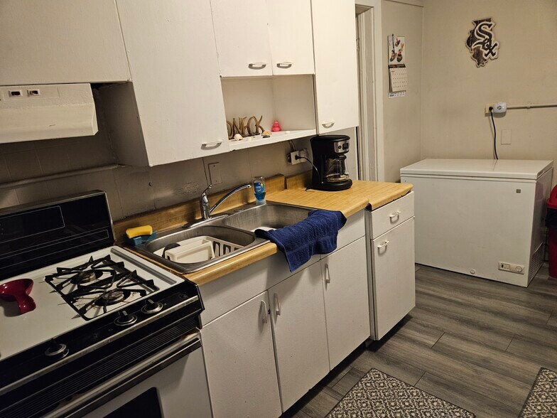 More Photos Of 105 N Depot St, Somonauk Apartments For Sale