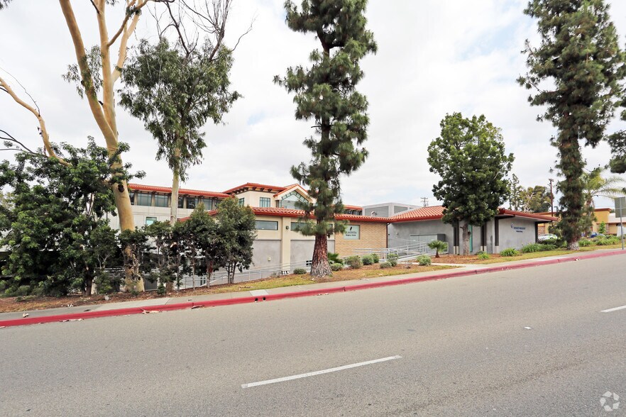 More Photos Of 1041 E Yorba Linda Blvd, Placentia Office For Sale