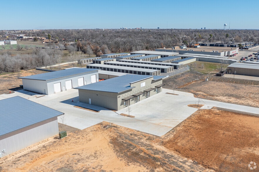 More Photos Of 2400 N Wilburn, Bethany Unknown For Lease