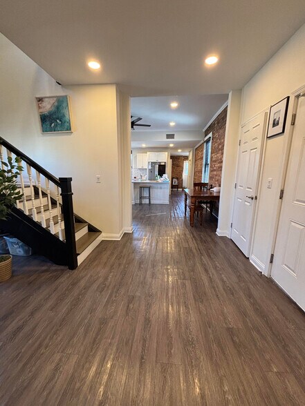 More Photos Of 4804 Whetsel Ave, Cincinnati Storefront Retail Residential For Sale