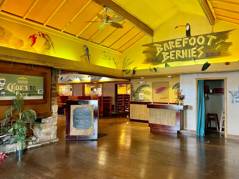 More Photos Of 901 Dual Hwy, Hagerstown Restaurant For Sale