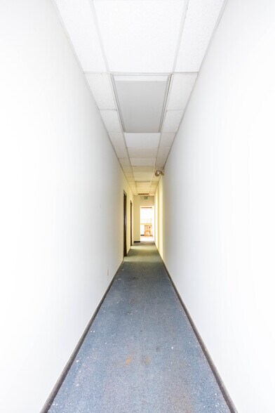 More Photos Of 115 W Saratoga St, Baltimore Storefront Retail Residential For Sale