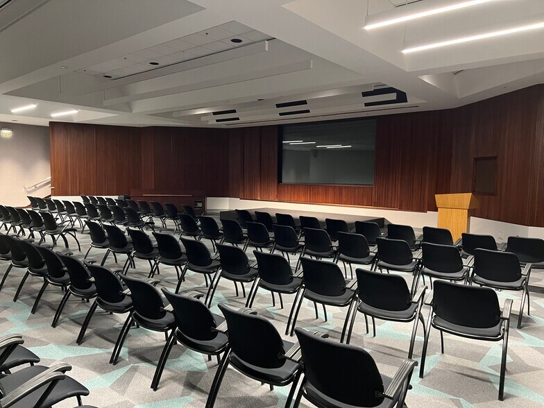 More Photos Of 1 Baxter Way, Westlake Village Office Residential For Lease