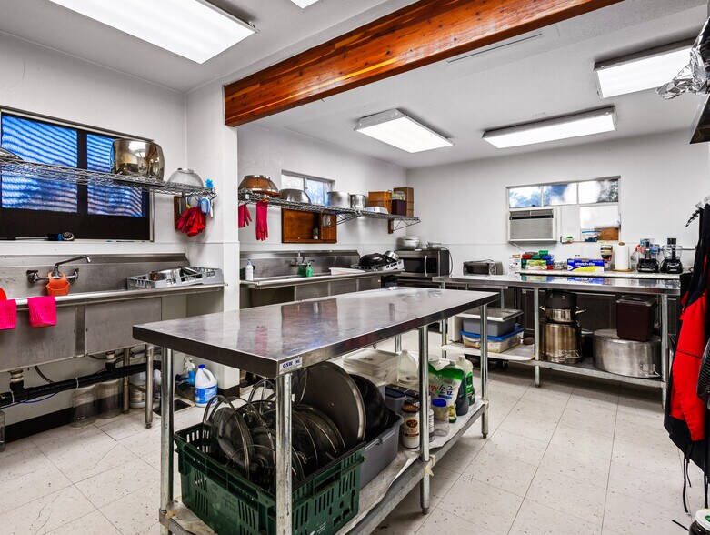 More Photos Of 4650 N 35th Ave, Phoenix Religious Facility For Sale