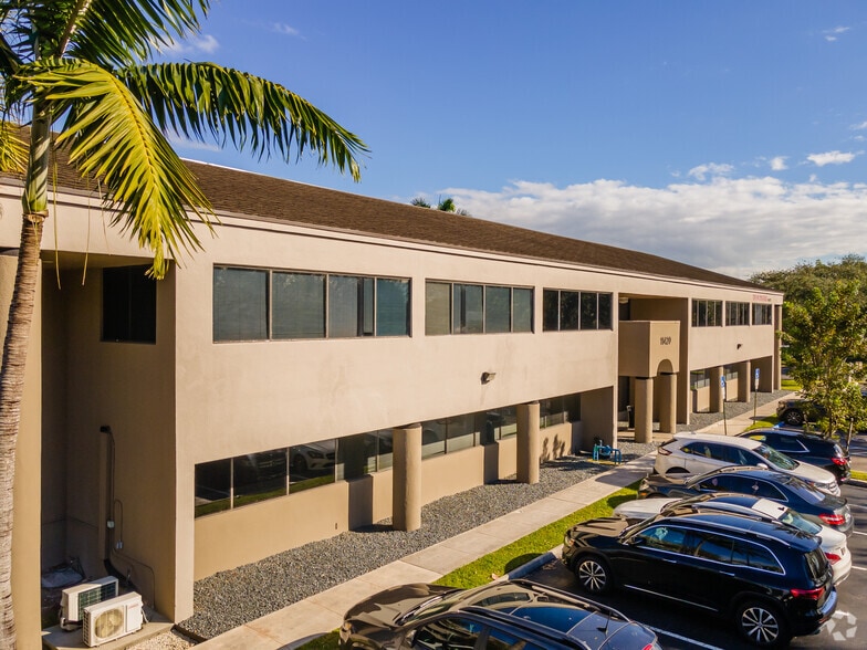 More Photos Of 11400-11440 N Kendall Dr, Miami Unknown For Lease
