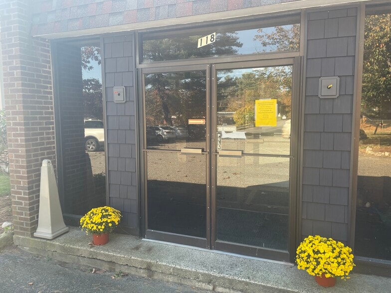 More Photos Of 118 Washington St, Holliston Office For Sale