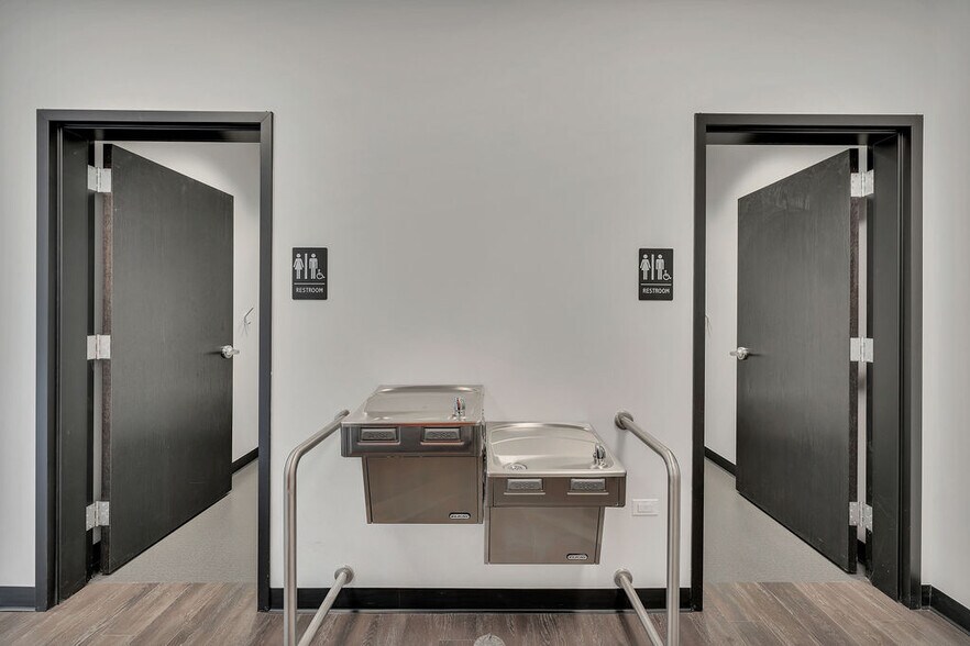 More Photos Of 9300 Waukegan Rd, Morton Grove Medical For Sale