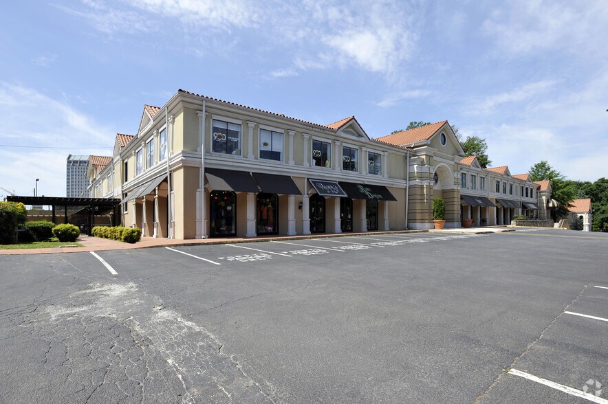 More Photos Of 56 E Andrews Dr NW, Atlanta Storefront For Lease