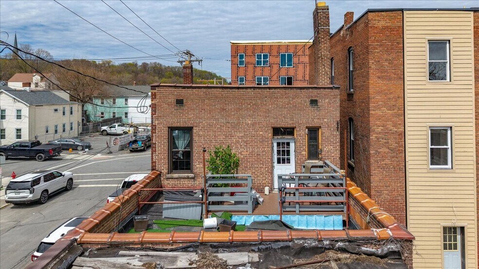 More Photos Of 30 White St, Cohoes Office For Sale