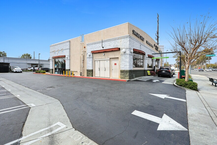 More Photos Of 5900-5912 Del Amo Blvd, Lakewood Freestanding For Sale