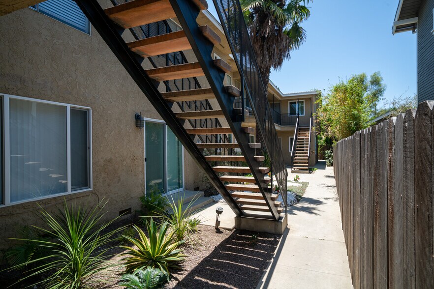 More Photos Of 3700 E 4th St, Long Beach Apartments For Sale