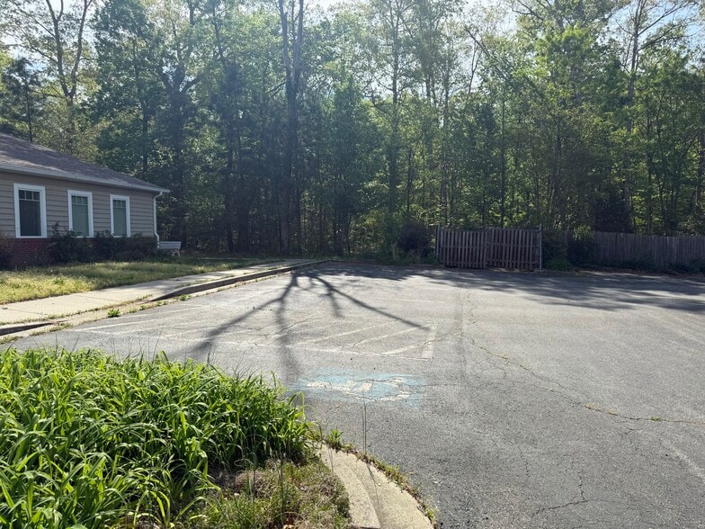 More Photos Of 20850 Langley Rd, Lexington Park Religious Facility For Lease