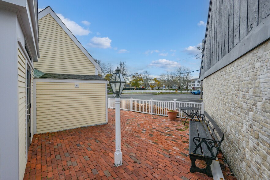 More Photos Of 488 South St, Hyannis Restaurant For Sale