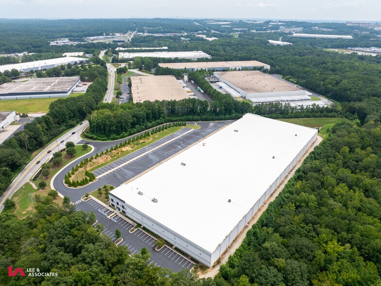 More Photos Of 2601 Skyview Dr, Lithia Springs Distribution For Lease