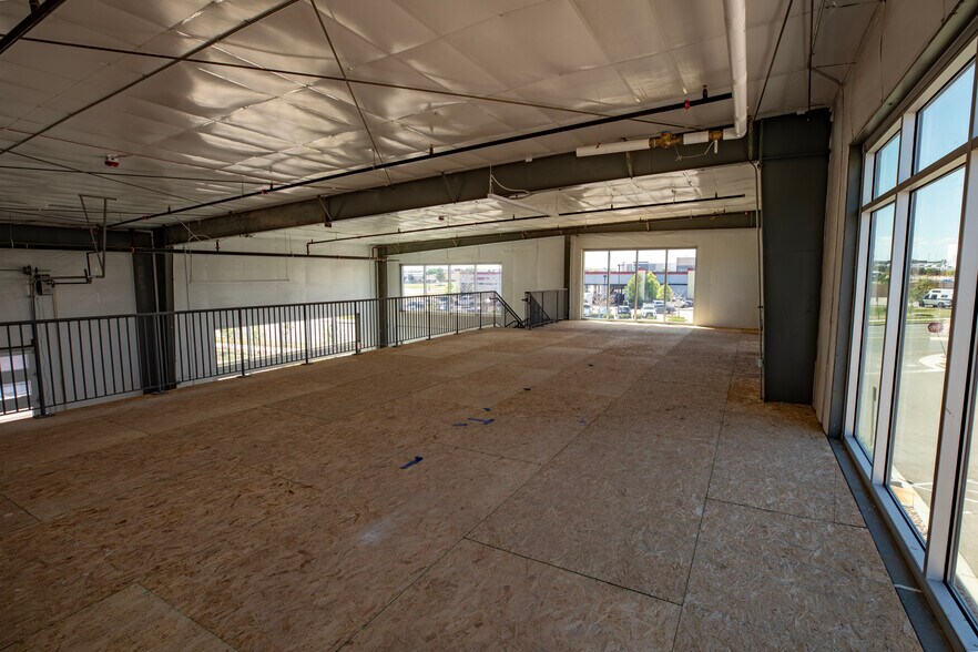 More Photos Of 13853 E Briarwood Ave, Centennial Light Distribution For Sale