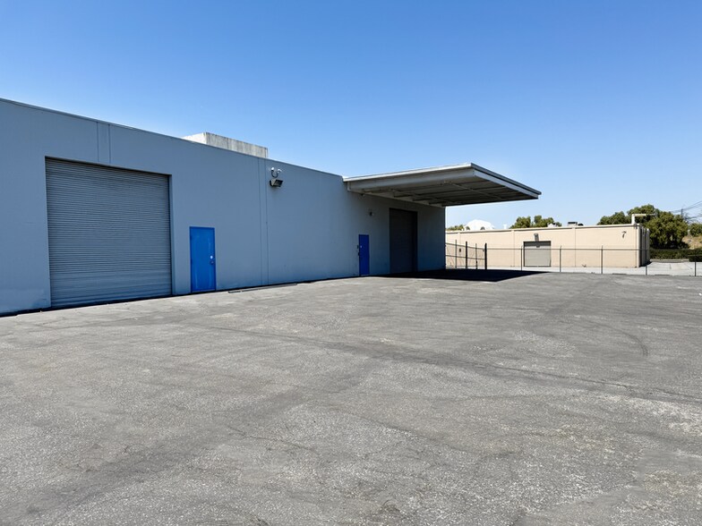More Photos Of 645 National Ave, Mountain View Warehouse For Lease