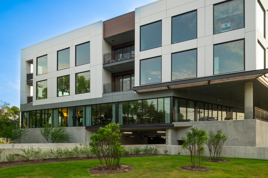 Primary Photo Of 2209 S First St, Austin Apartments For Sale