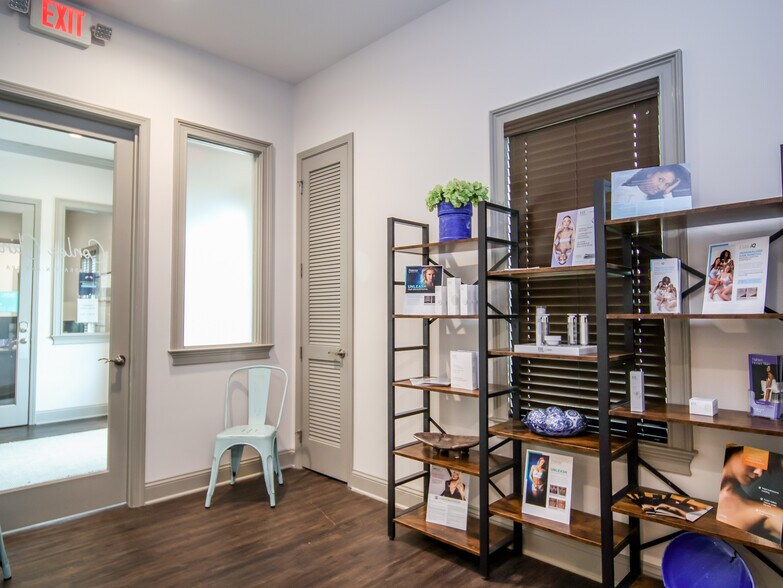 More Photos Of 404 Enterprise Dr, Oxford Medical For Sale