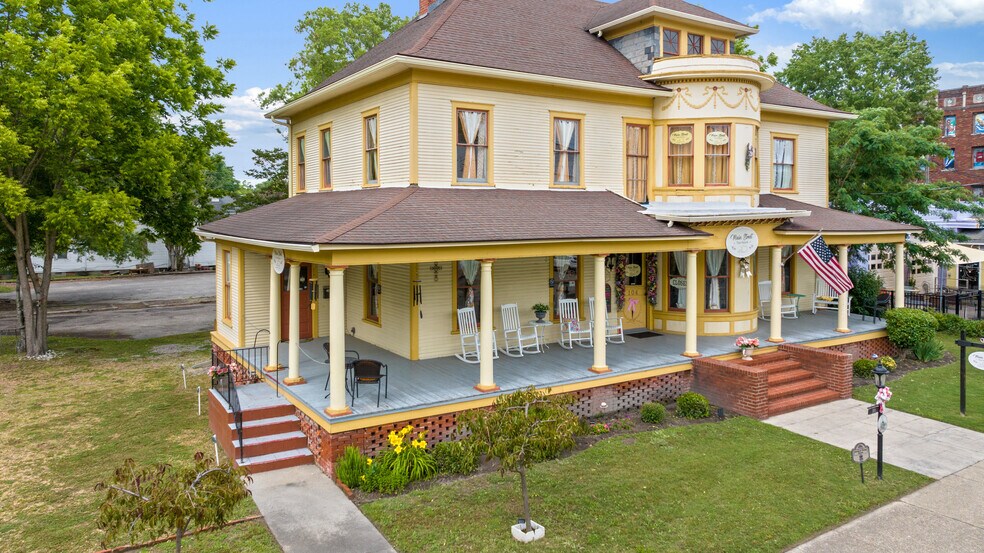 More Photos Of 104 W Main St, Elizabeth City Office Residential For Sale