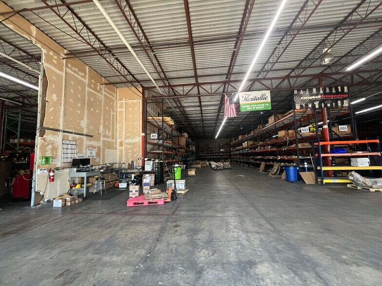 More Photos Of 4130-4150 Will Rogers Pky, Oklahoma City Warehouse For Lease