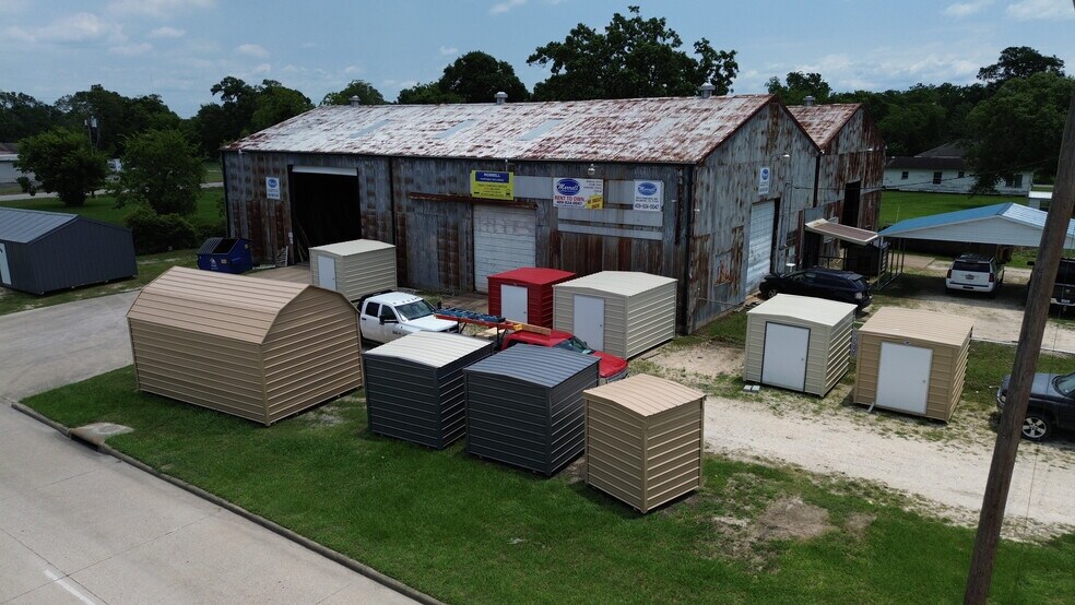 More Photos Of 3540 Edmonds Ave, Beaumont Warehouse For Sale