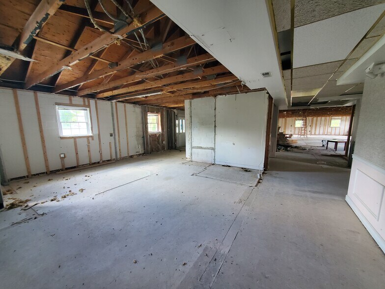 More Photos Of 715 S Shamrock Rd, Bel Air Office Residential For Sale