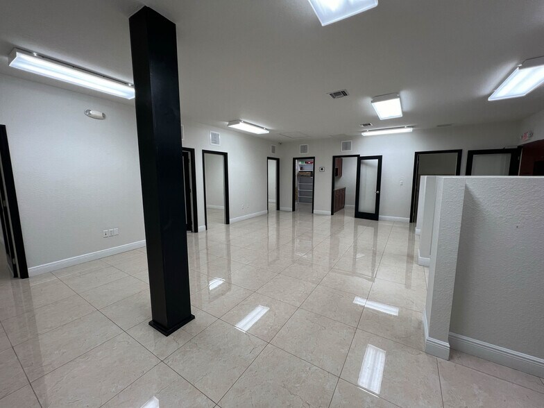 More Photos Of 2470 NW 102nd Pl, Doral Storefront Retail Office For Sale