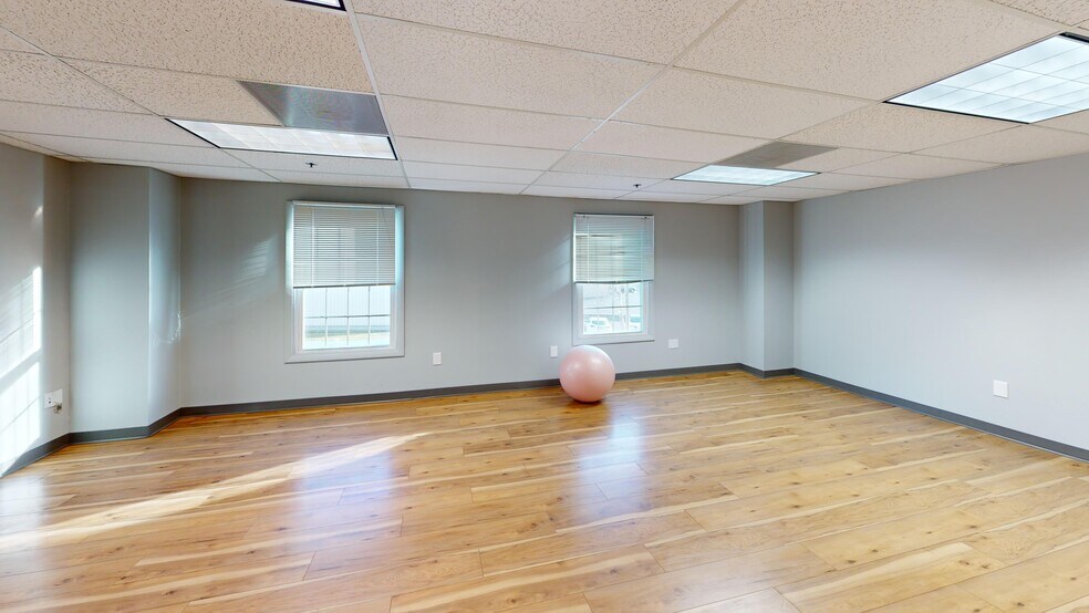 More Photos Of 1 Merrill Industrial Dr, Hampton Office For Sale