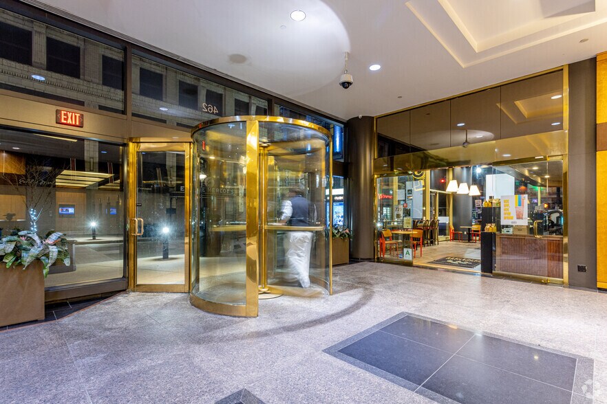 More Photos Of 462 S Fourth St, Louisville Office For Lease