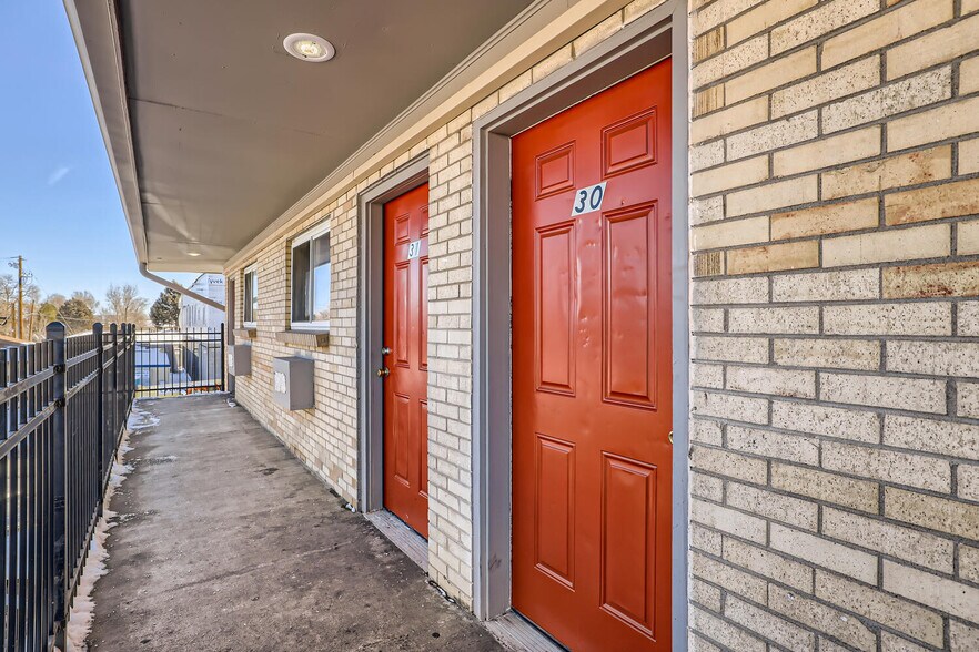 More Photos Of 1525 Valentia St, Denver Hotel For Sale