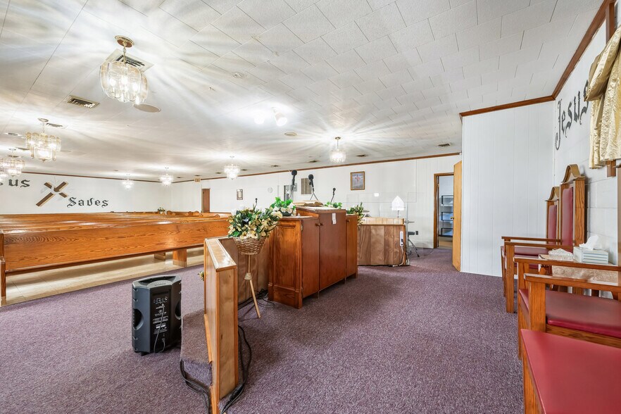 More Photos Of 1040 US-13, Windsor Religious Facility For Sale