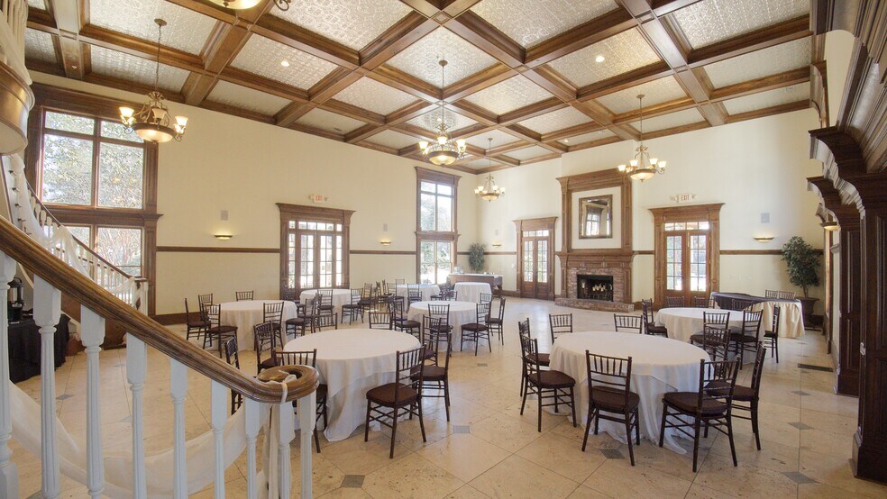 More Photos Of 1176 Atlanta Hwy, Auburn Specialty For Sale