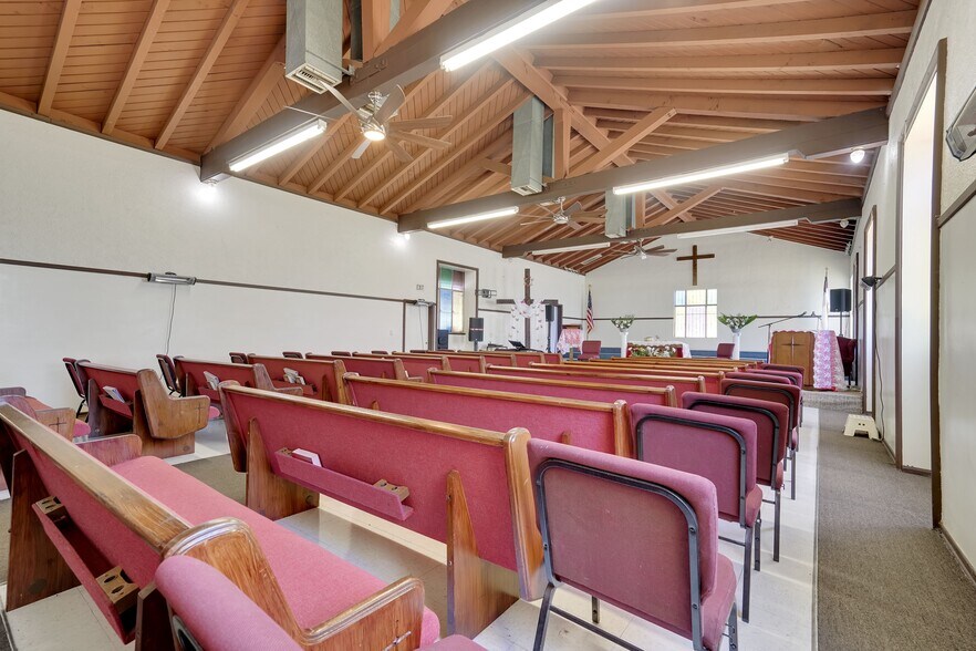 More Photos Of 109 S Aprilia Ave, Compton Religious Facility For Sale