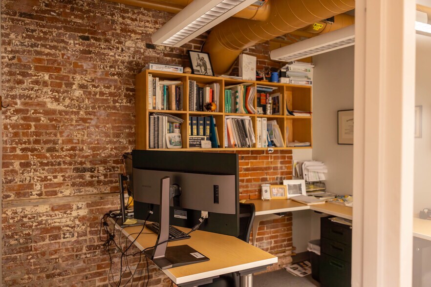 More Photos Of 40R Merrimac St, Newburyport Office For Lease