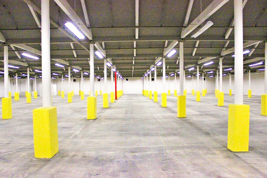 More Photos Of 350-390 N Pennsylvania Ave, Wilkes Barre Warehouse For Sale