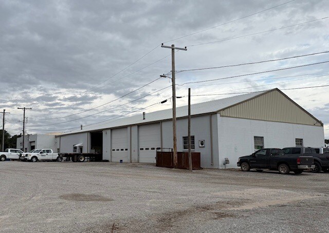 Primary Photo Of 2405 N Grand St, Enid Service For Sale