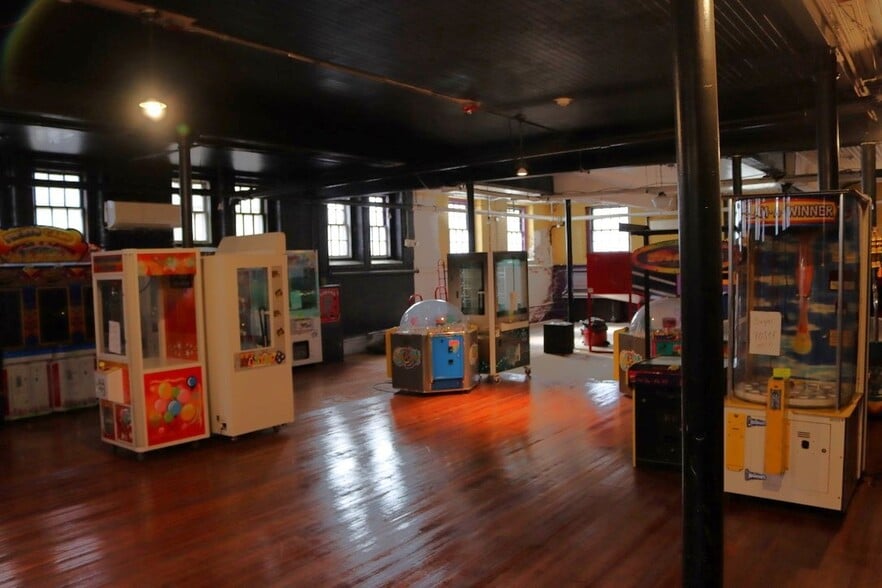 More Photos Of 1860 Westminster St, Providence Religious Facility For Lease