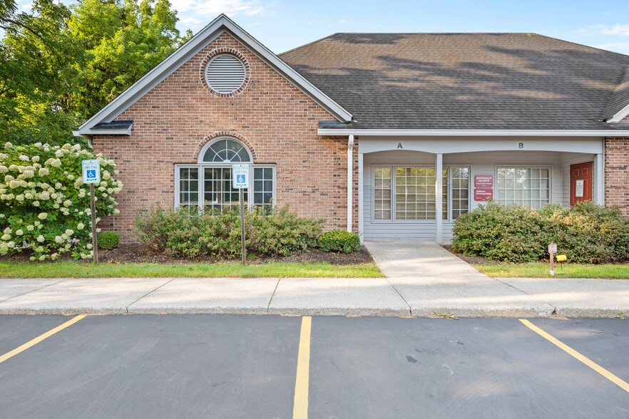 More Photos Of 61A Monroe Ave, Pittsford Office For Sale