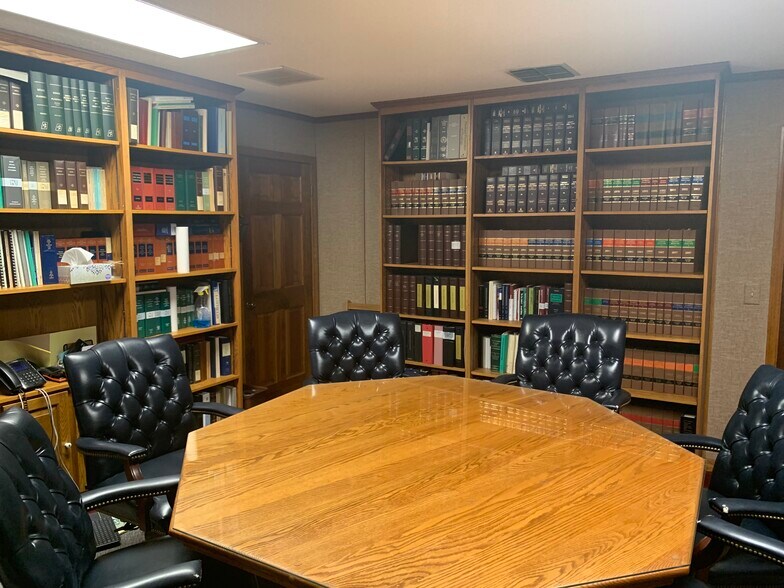 More Photos Of 7516 Ridge Rd, Port Richey Office For Sale