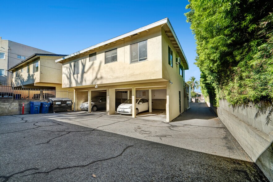 More Photos Of 14258 Dickens St, Sherman Oaks Apartments For Sale