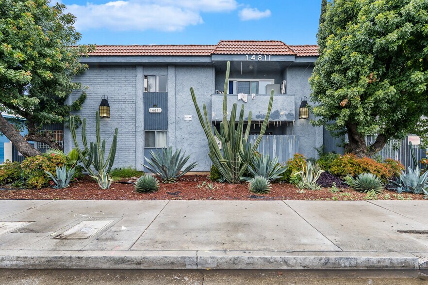 Primary Photo Of 14811 Parthenia St, Panorama City Apartments For Sale