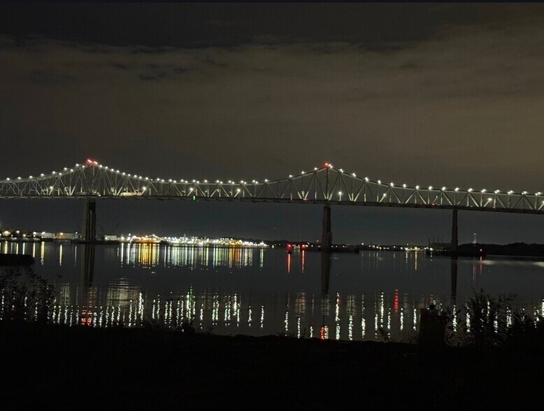 More Photos Of 101 Ellis St, Staten Island Warehouse For Lease