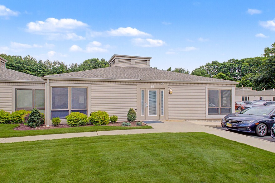 More Photos Of 170 Changebridge Rd, Montville Office For Sale