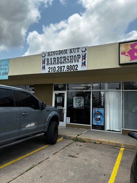 More Photos Of 412 S 17th St, West Columbia Restaurant For Sale