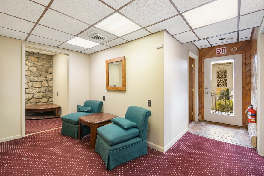 More Photos Of 105 Gleneida Ave, Carmel Office For Sale