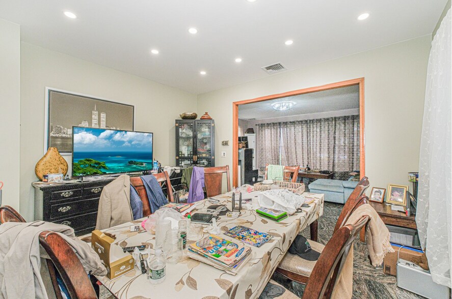 More Photos Of 2042 72nd St, Brooklyn Apartments For Sale