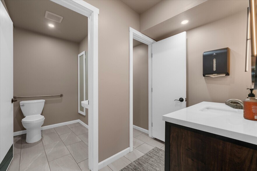 More Photos Of 5358 York Rd, Doylestown Hospitality For Sale