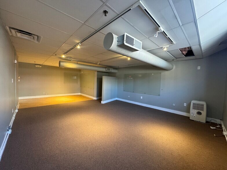 More Photos Of 206 S 5th Ave, Ann Arbor Office For Lease