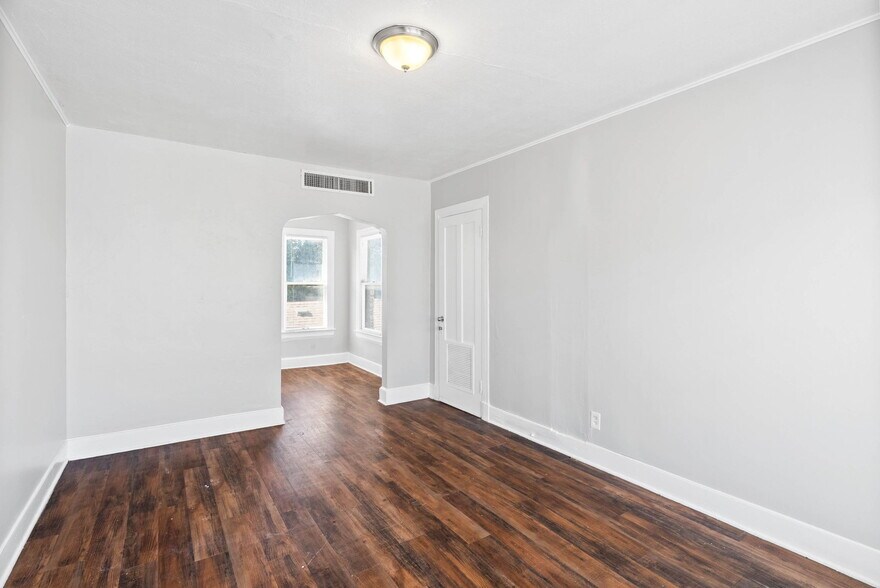 More Photos Of 615-619 S Tancahua St, Corpus Christi Apartments For Sale