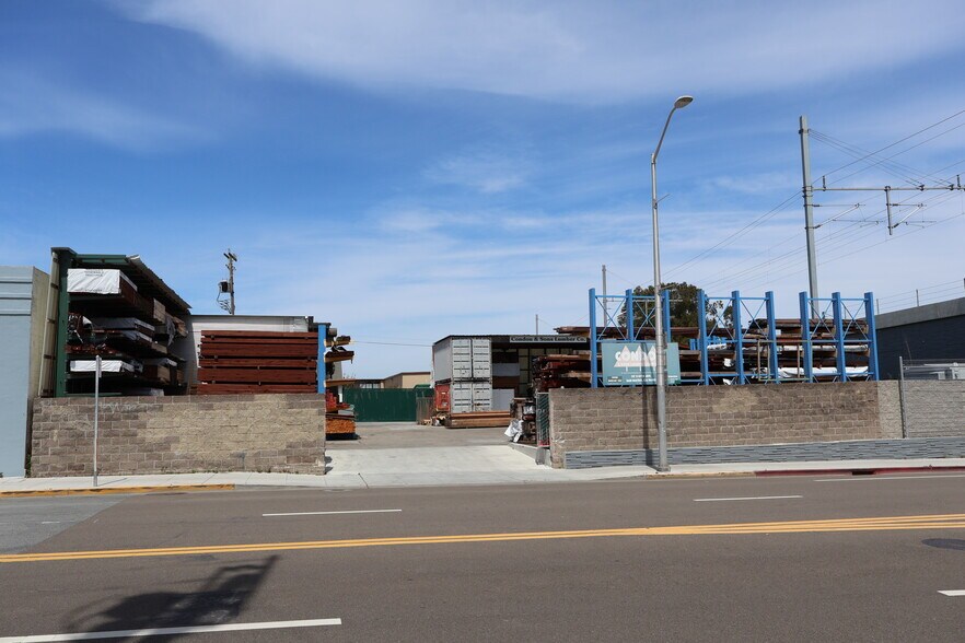 Primary Photo Of 117 E 25th Ave, San Mateo Warehouse For Lease